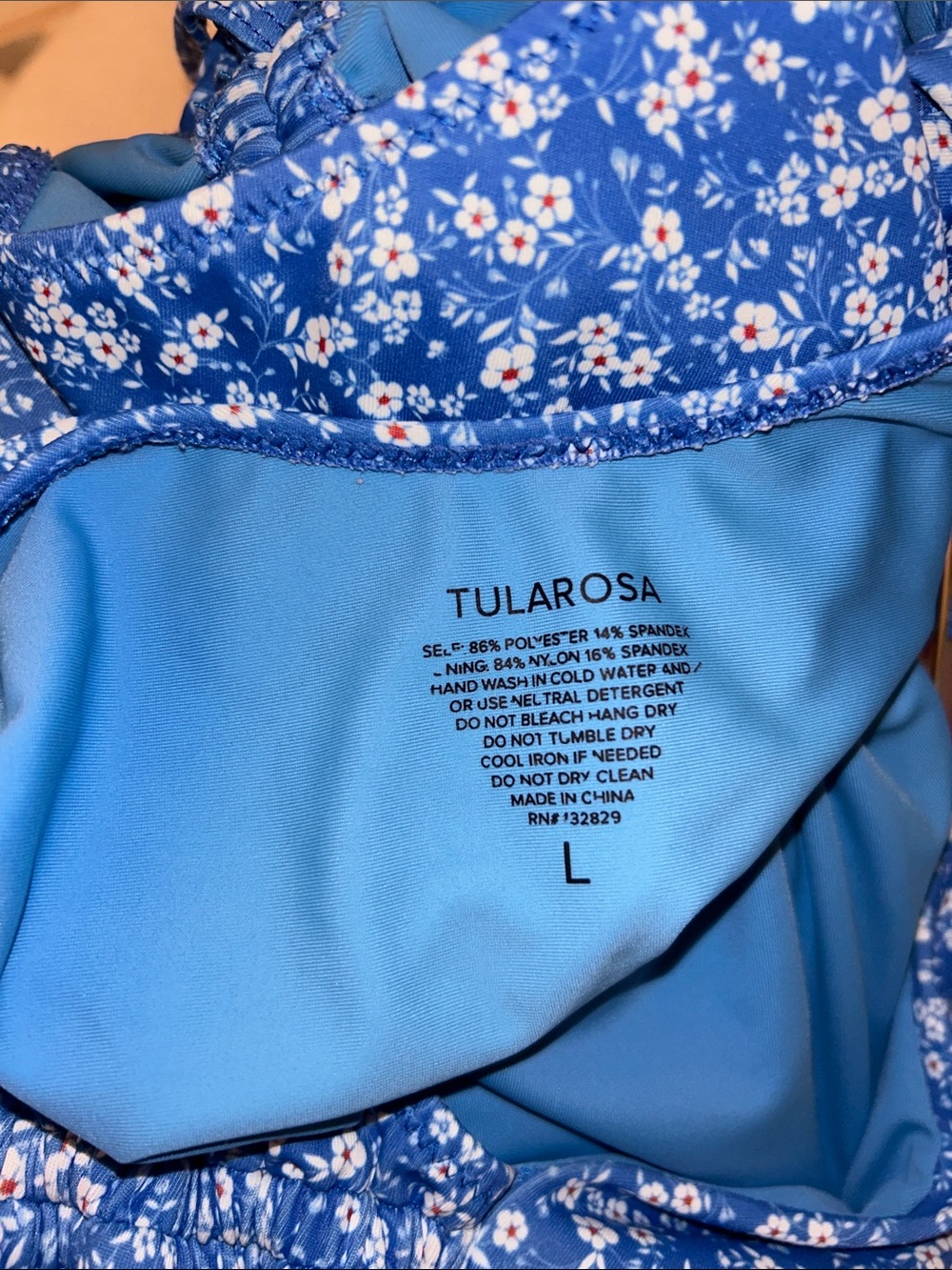 Tularosa - Dilara One-Piece in Blue Ditsy Blossom - Women’s - Lg - Picture 8 of 10